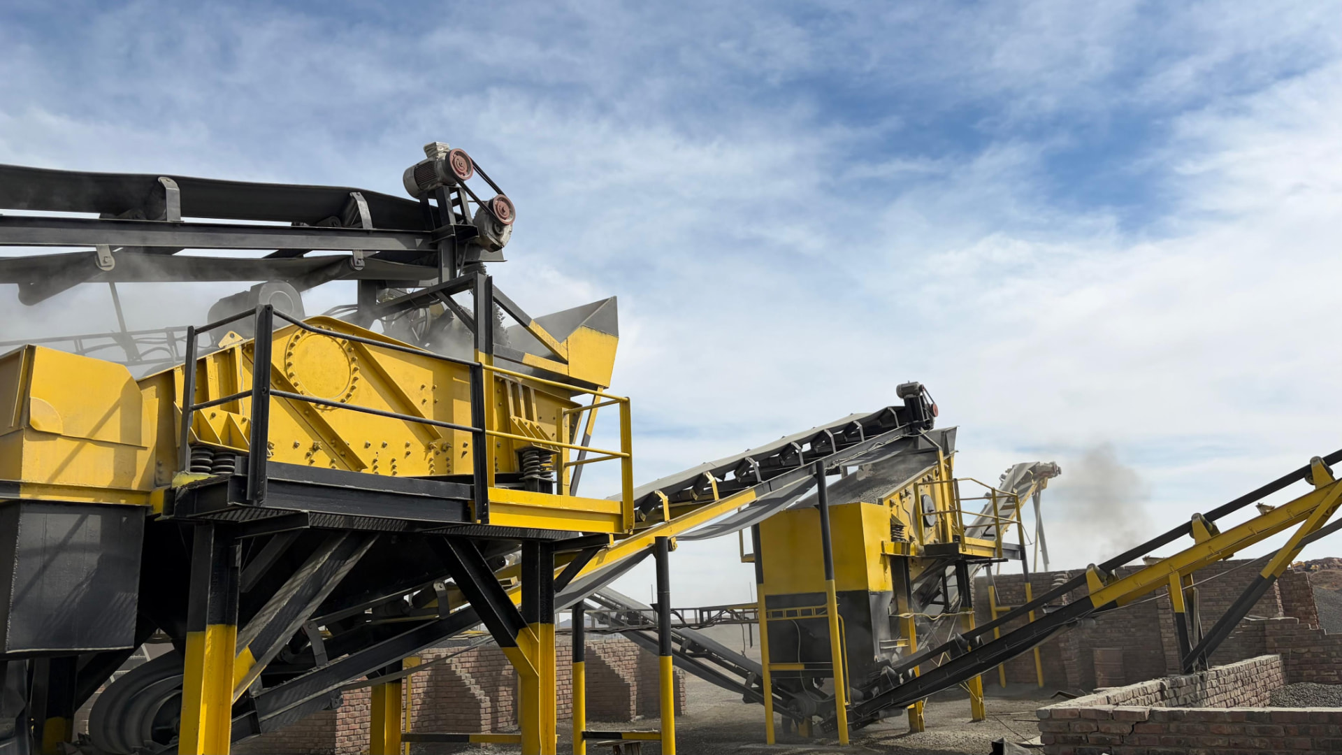 Umvubu Crushers aggregate processing plant producing crushed stone near Cedarville