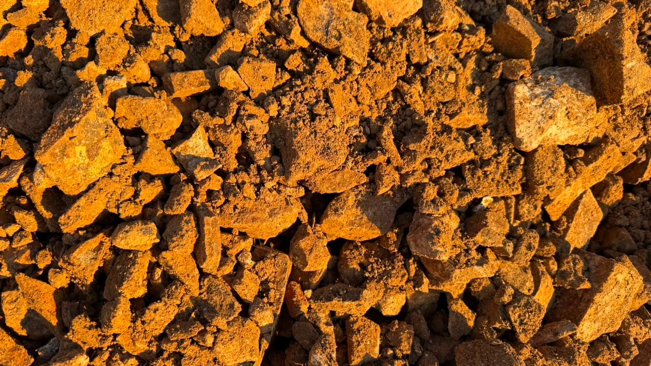 G10 from the Umvubu Crushers quarry near Kokstad